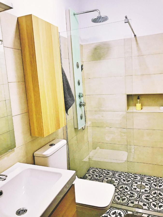 Town House With Patio In Quiet Residential Area 10 Min From Beach Торремолінос Номер фото