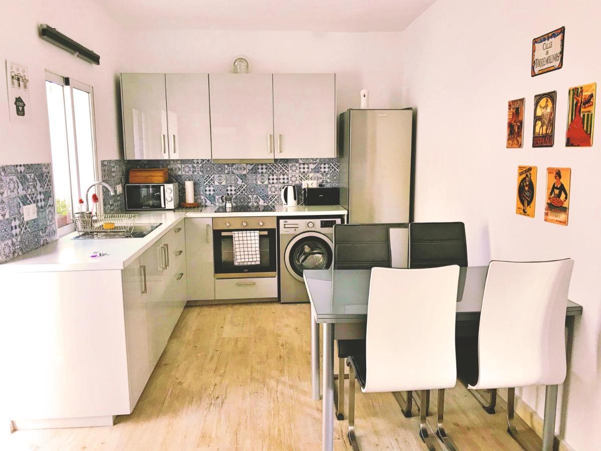 Town House With Patio In Quiet Residential Area 10 Min From Beach Торремолінос Екстер'єр фото