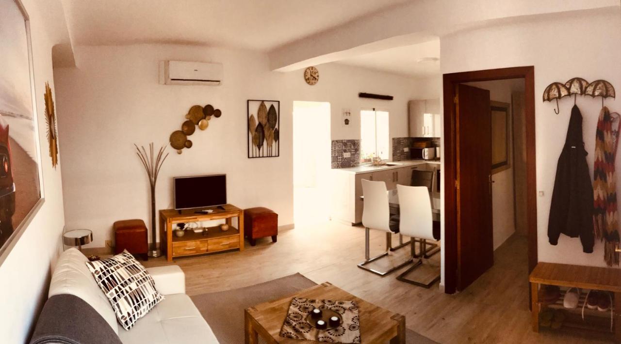 Town House With Patio In Quiet Residential Area 10 Min From Beach Торремолінос Екстер'єр фото